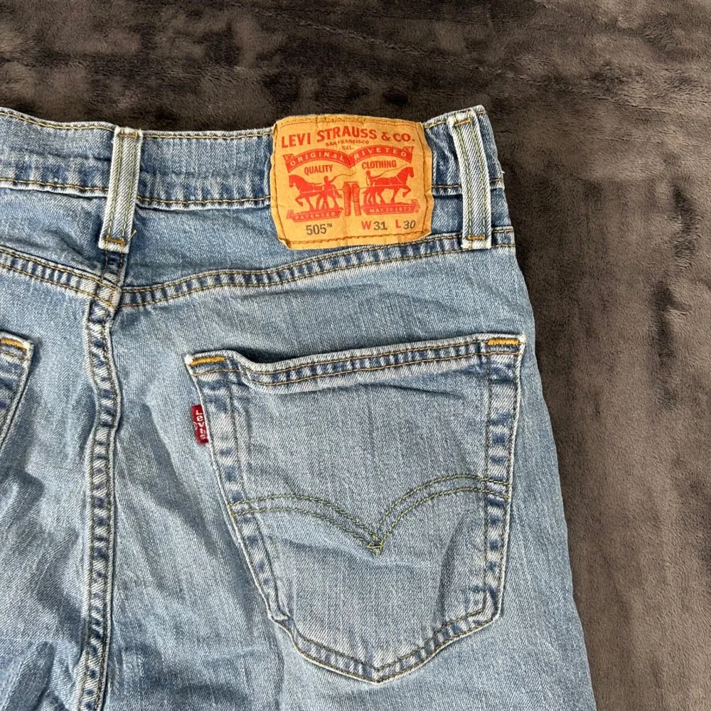 Levi's 505 Regular Fit Jeans Mens W31 L30 Blue Light Wash Straight Leg